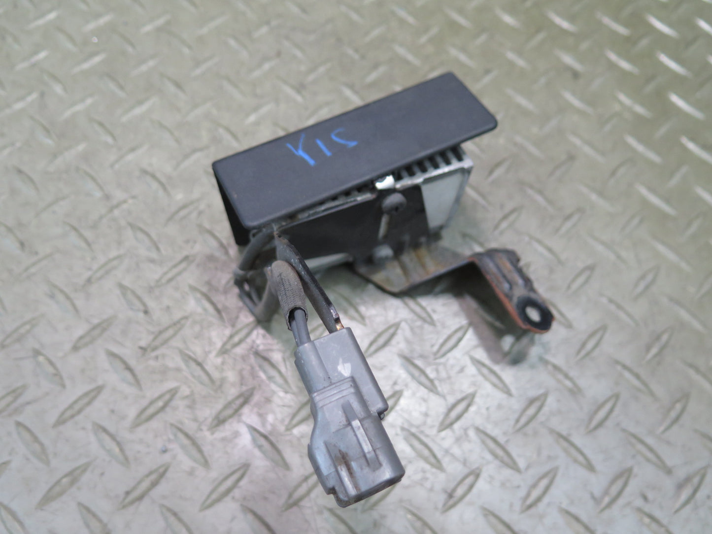 01-05 Lexus IS300 JCE10L Fuel Pump Resistor Module w Bracket Mount OEM