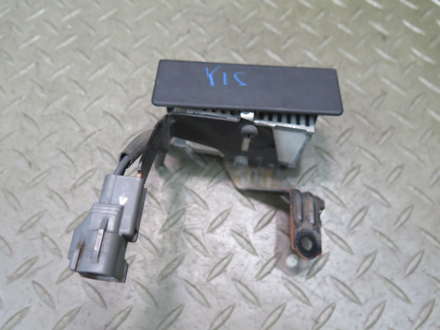 01-05 Lexus IS300 JCE10L Fuel Pump Resistor Module w Bracket Mount OEM