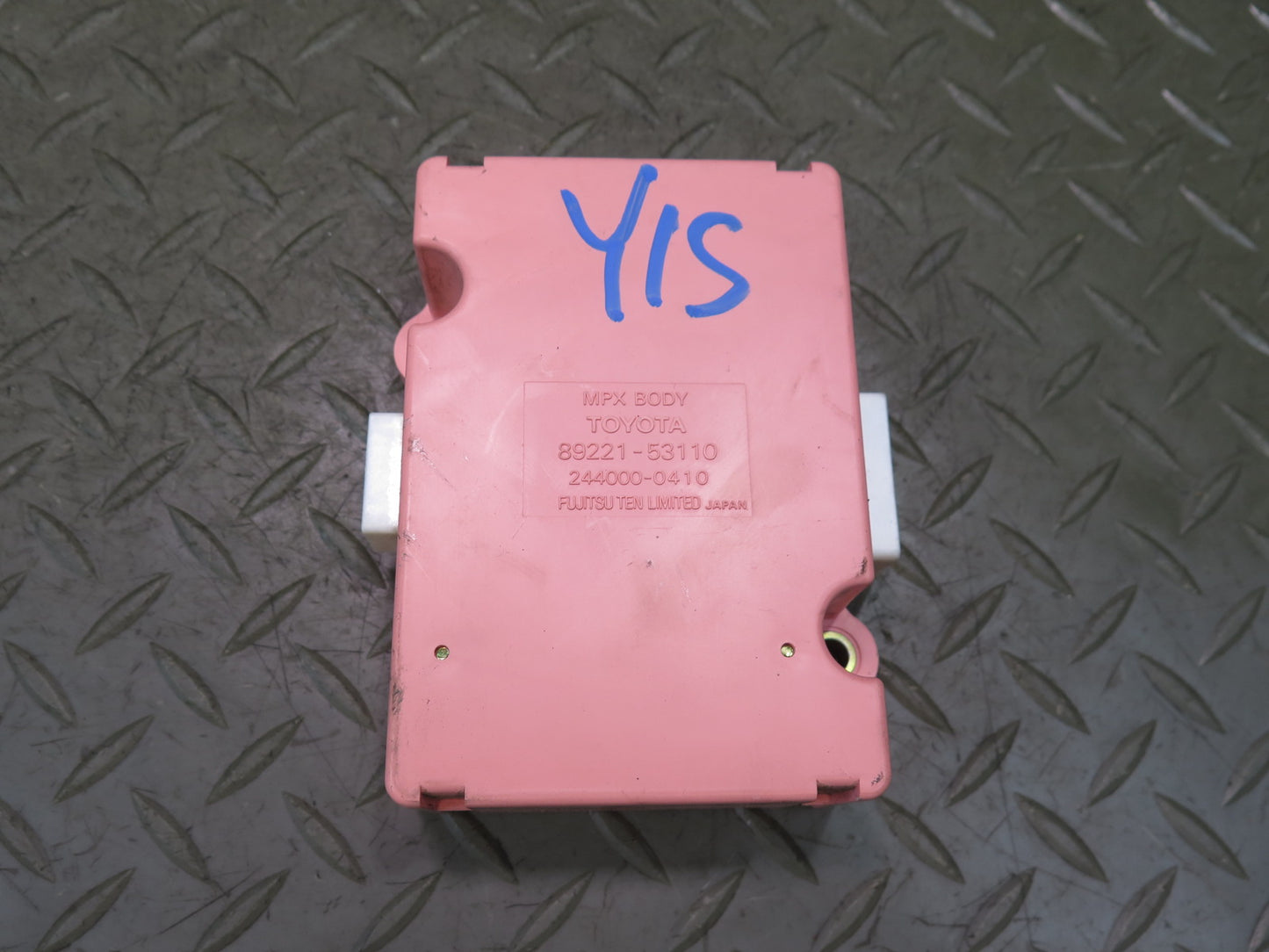01-05 Lexus JCE10L IS300 Multiplex MPX Control Module 89221-53110
