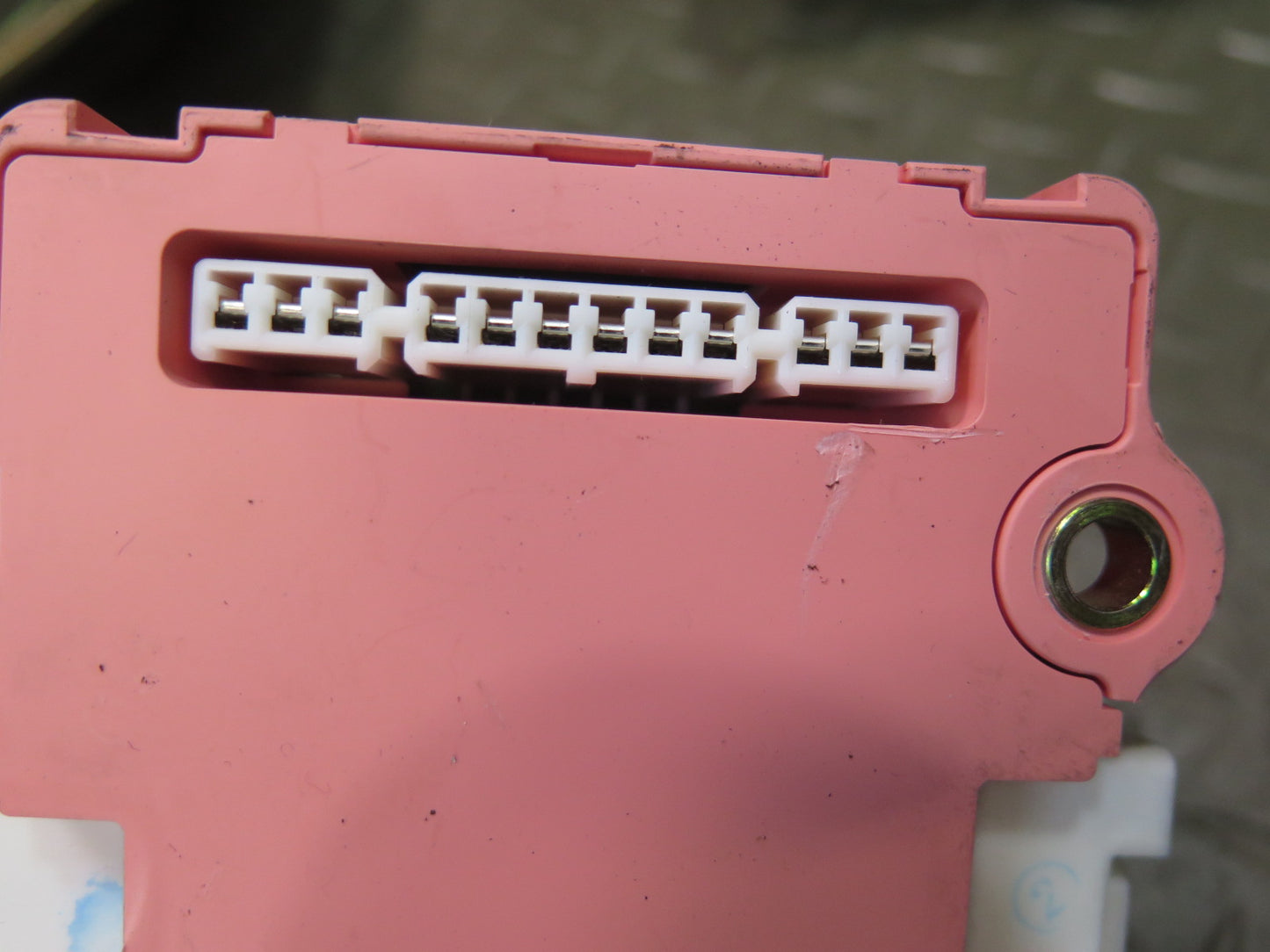 01-05 Lexus JCE10L IS300 Multiplex MPX Control Module 89221-53110