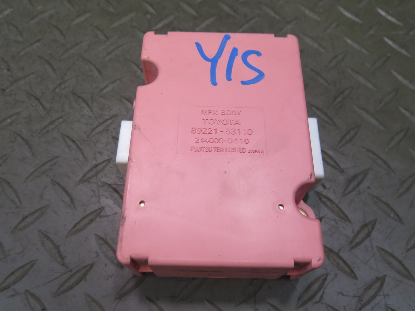 01-05 Lexus JCE10L IS300 Multiplex MPX Control Module 89221-53110