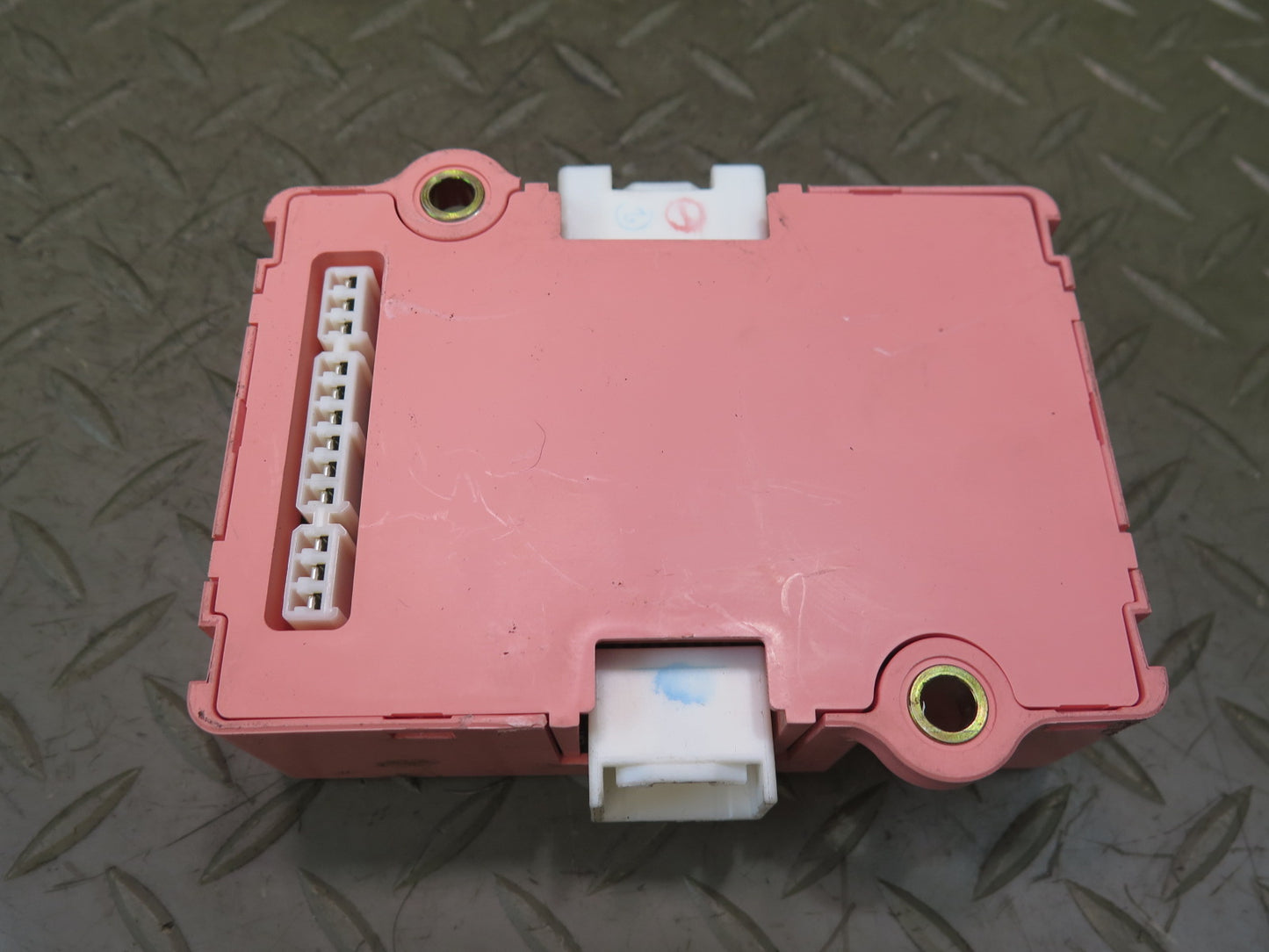 01-05 Lexus JCE10L IS300 Multiplex MPX Control Module 89221-53110