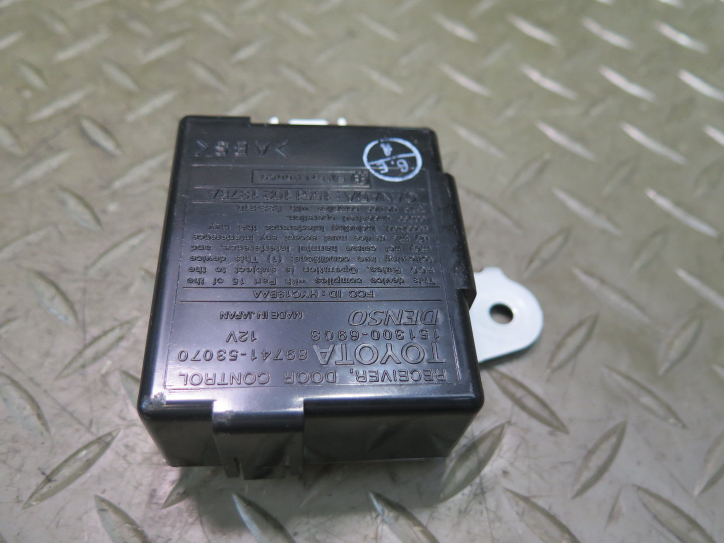 01-05 Lexus JCE10L IS300 Door Receiver Control Module 89741-53070