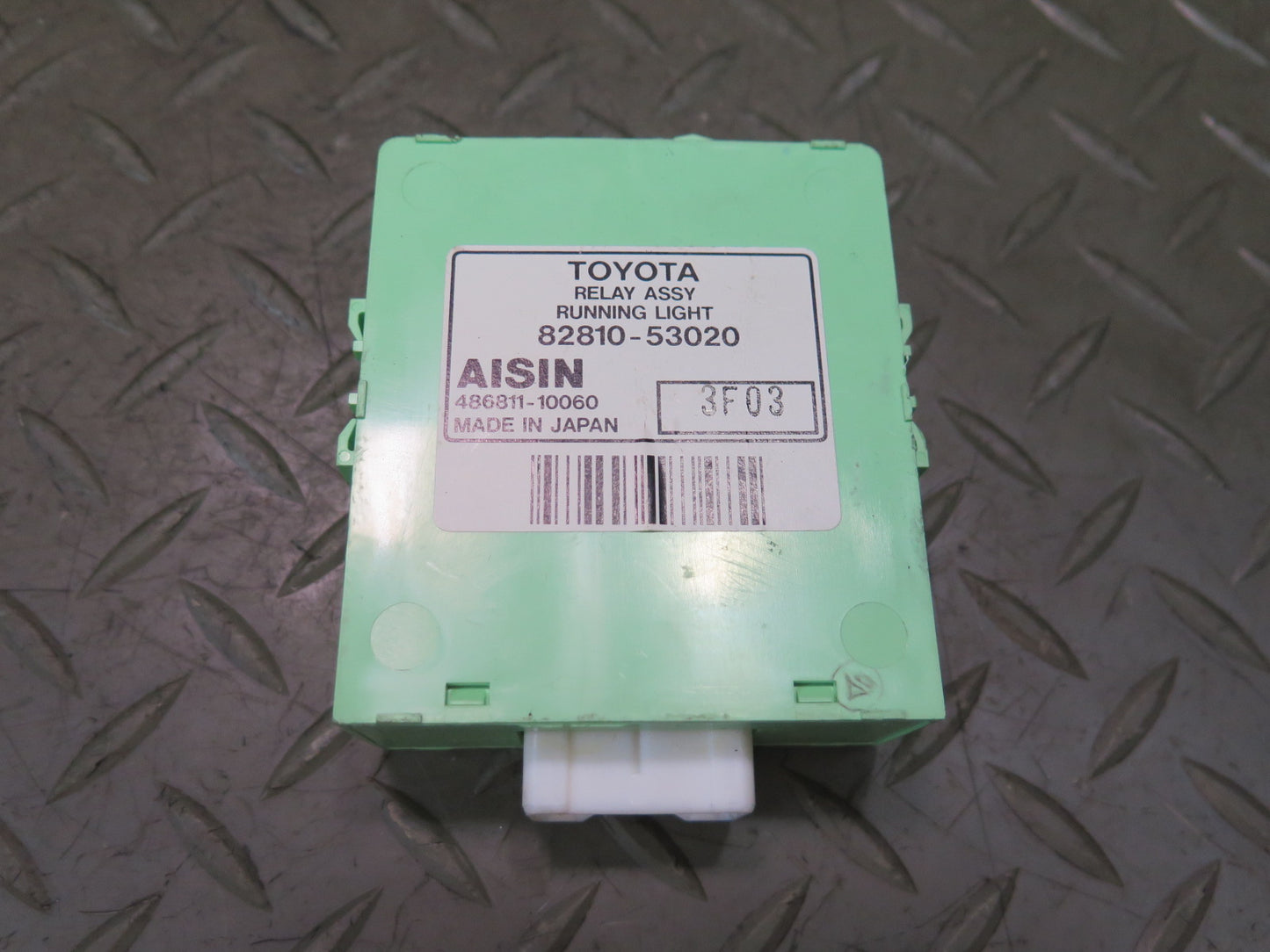01-05 Lexus JCE10L IS300 Running Light Relay Module 82810-53020 OEM