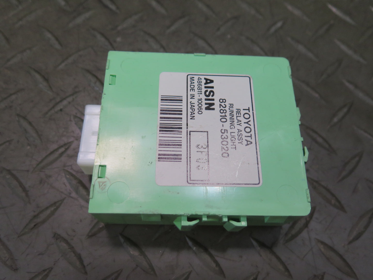 01-05 Lexus JCE10L IS300 Running Light Relay Module 82810-53020 OEM