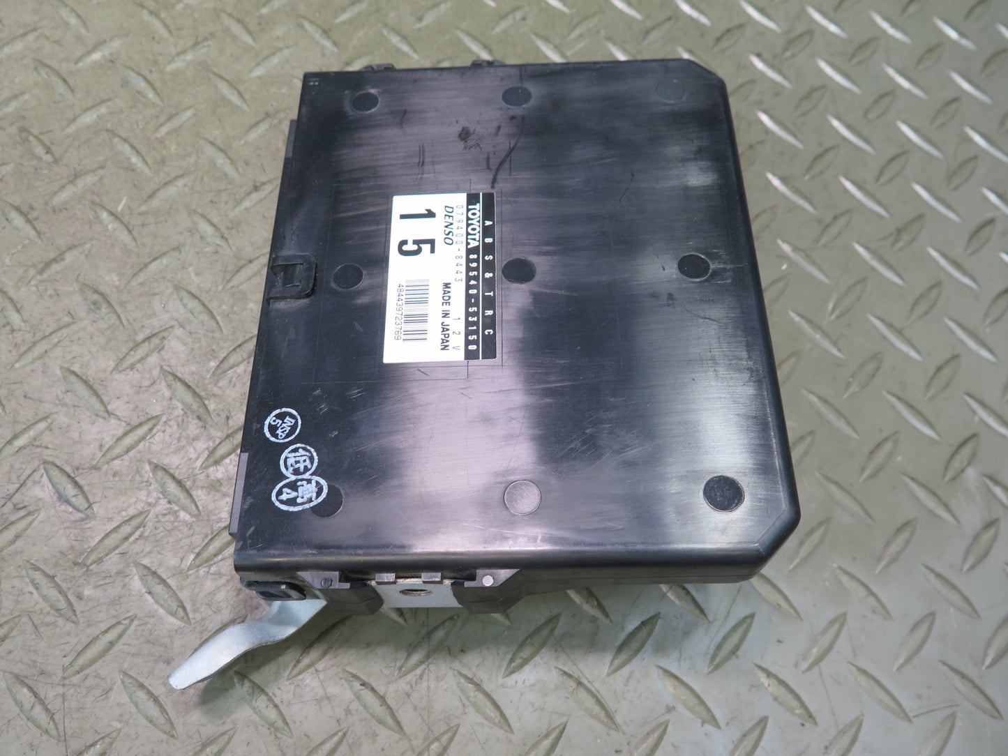 02-05 Lexus JCE10L IS300 ABS TRC Control Module Unit 89540-53150 OEM