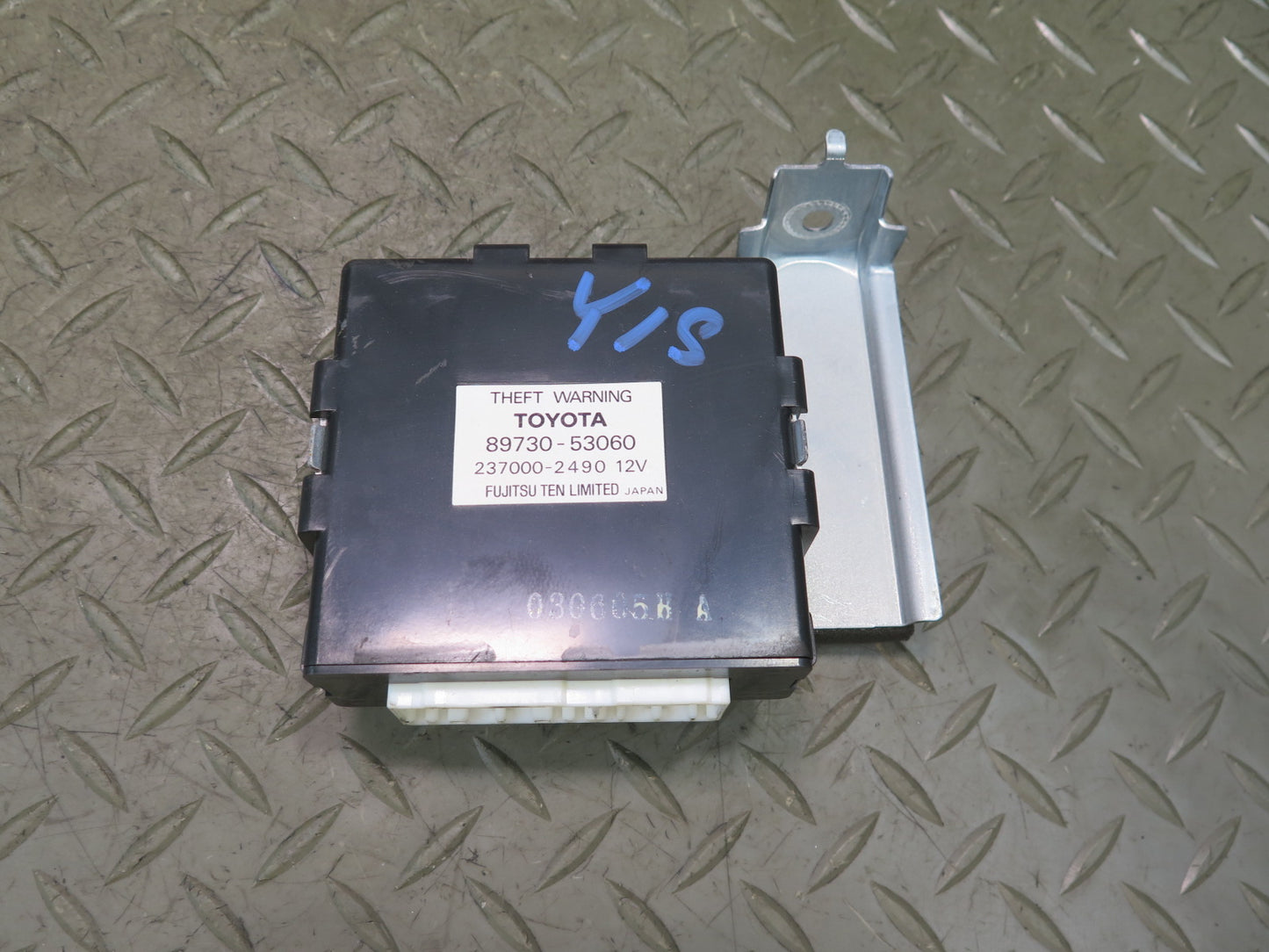 01-05 Lexus JCE10L IS300 Theft Warning Control Module 89730-53060