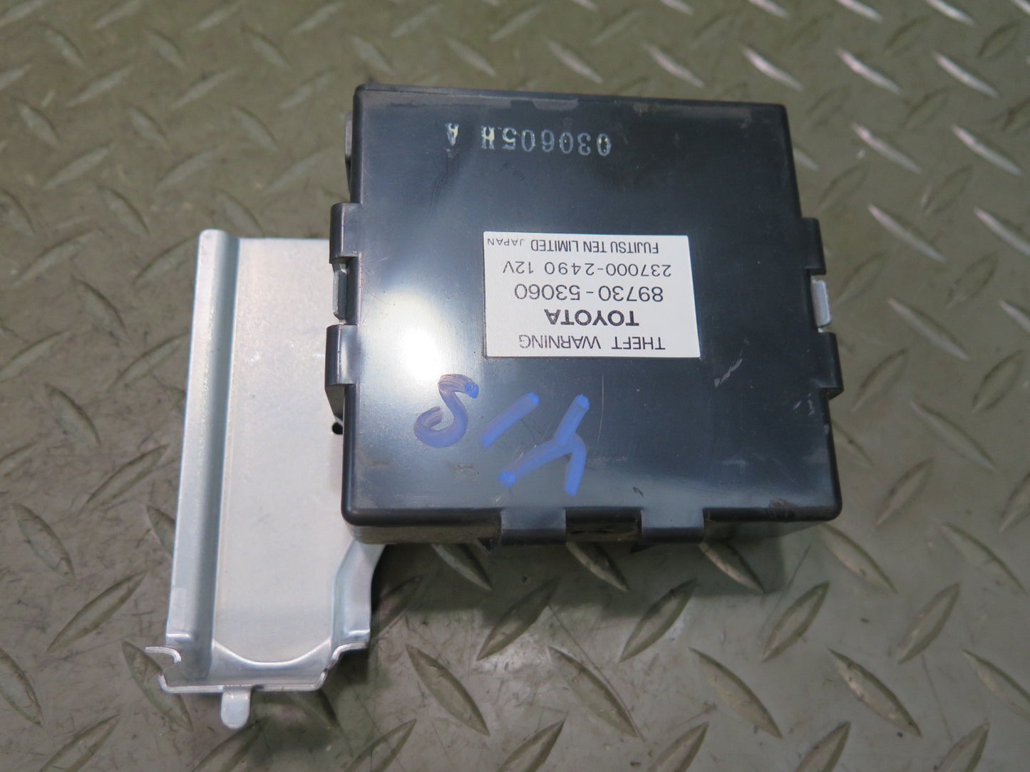 01-05 Lexus JCE10L IS300 Theft Warning Control Module 89730-53060