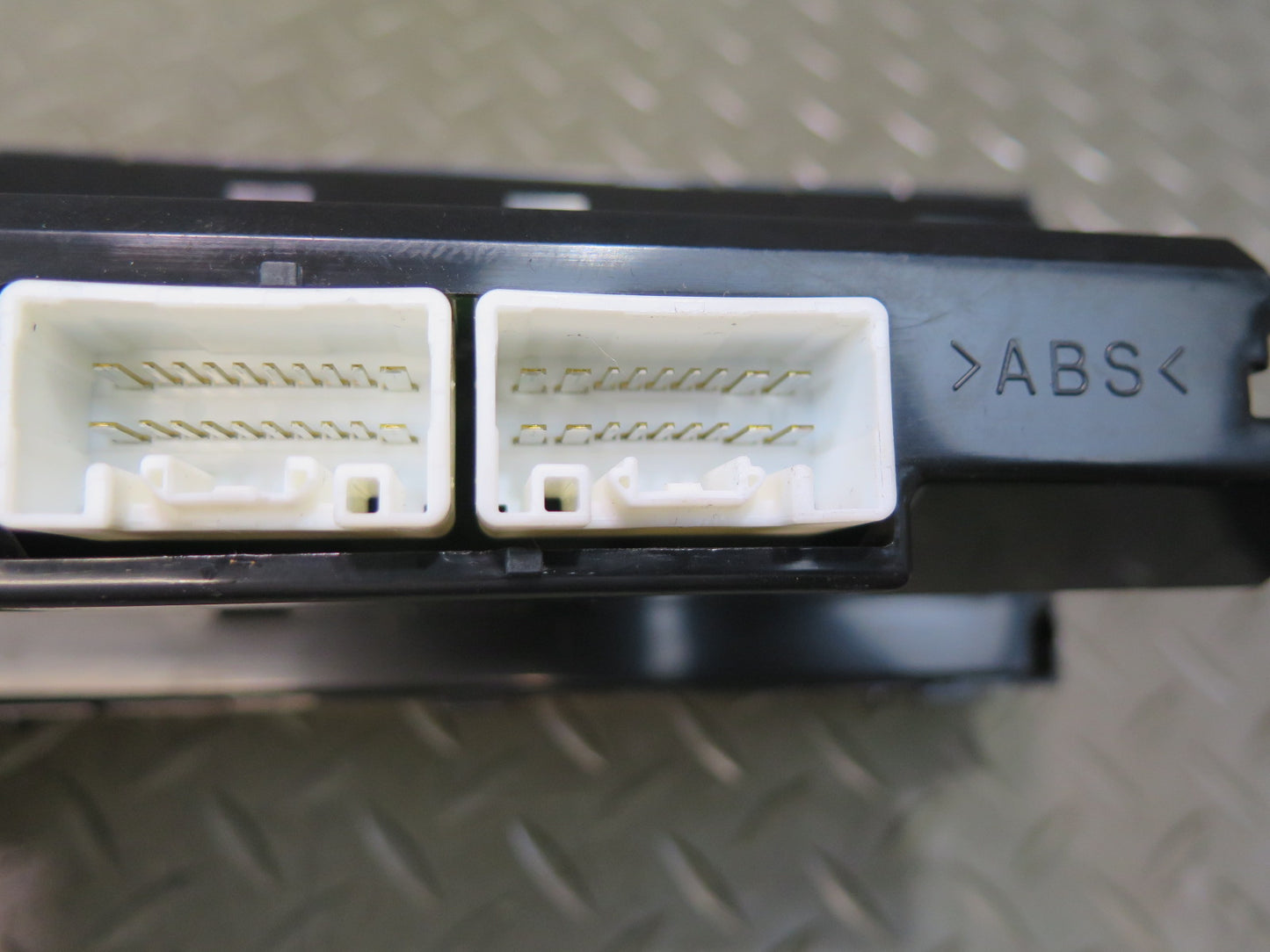 02-05 Lexus JCE10L IS300 A/C Heater Climate Control Switch Panel 88650-53060 OEM