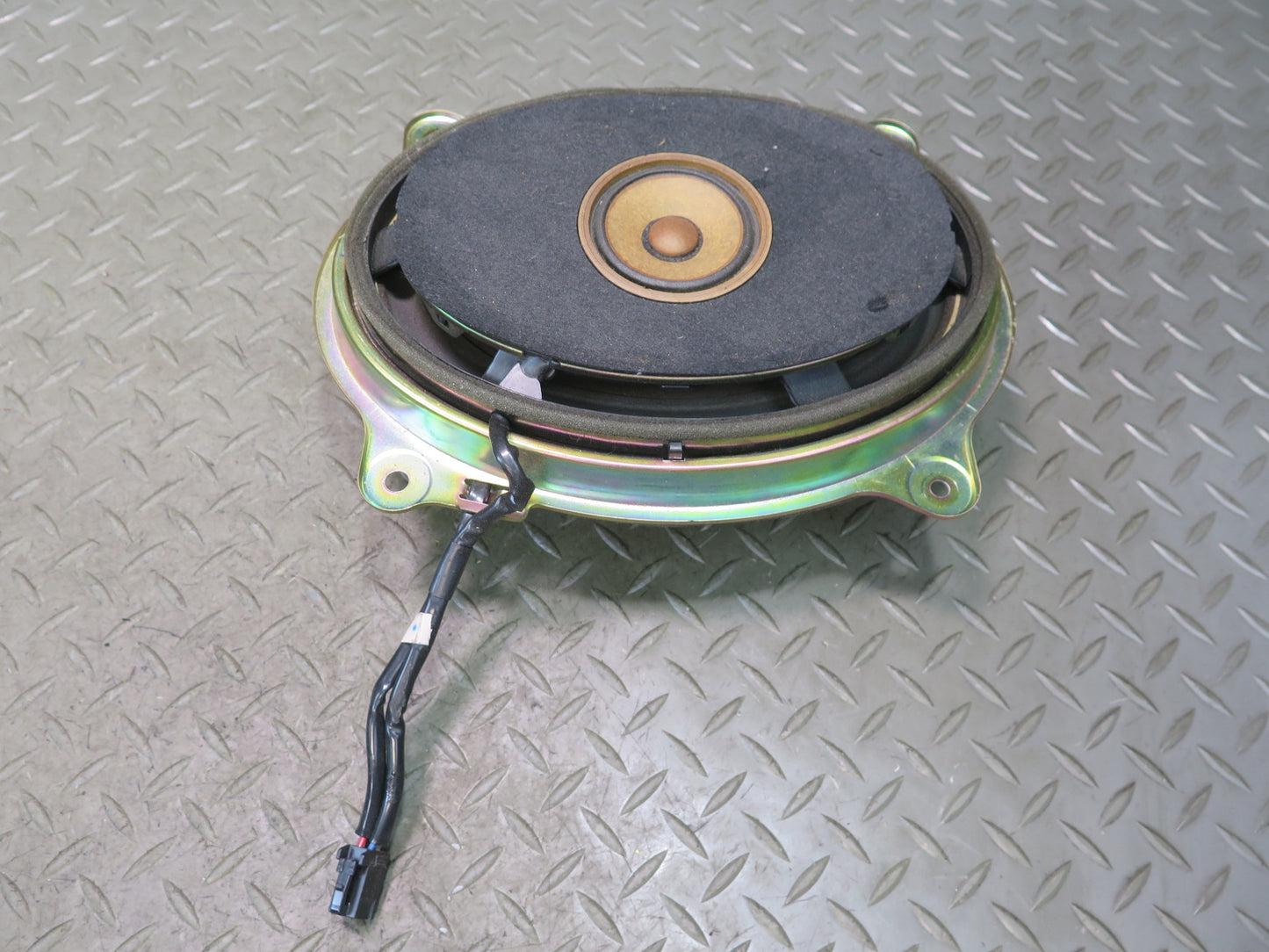01-05 Lexus JCE10L IS300 Set of 2 Rear Deck Left & Right Speaker 86160-53110 OEM