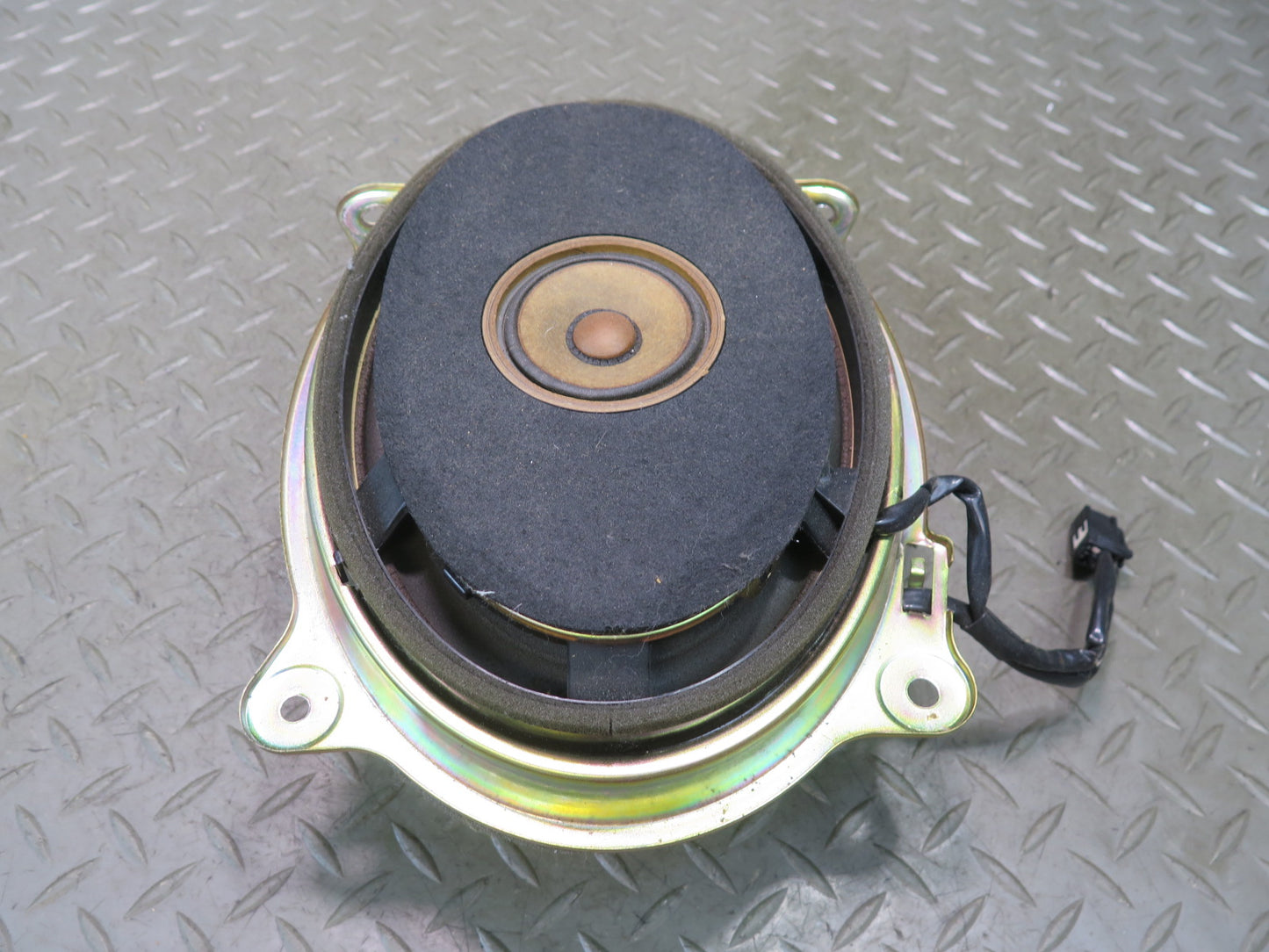 01-05 Lexus JCE10L IS300 Set of 2 Rear Deck Left & Right Speaker 86160-53110 OEM