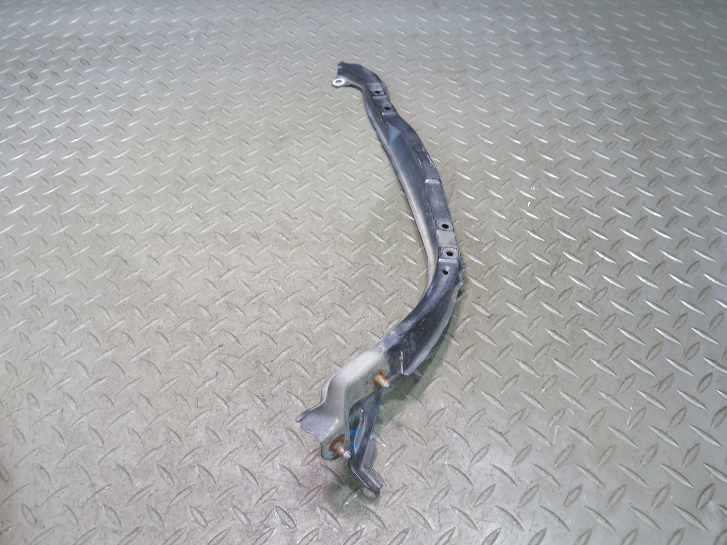 01-05 Lexus JCE10L IS300 Set of 2 Front Headlight Mount Bracket Support OEM