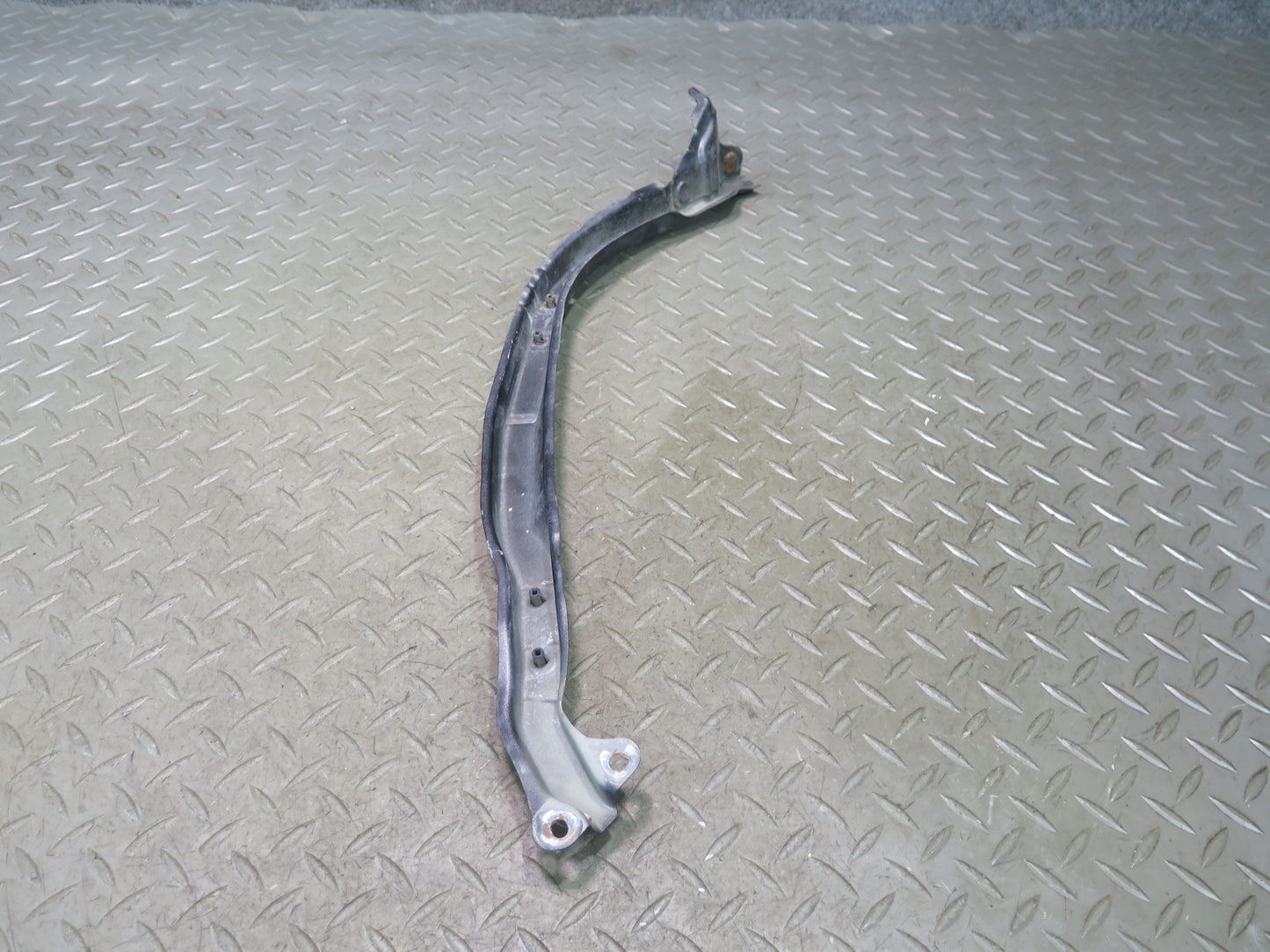 01-05 Lexus JCE10L IS300 Set of 2 Front Headlight Mount Bracket Support OEM