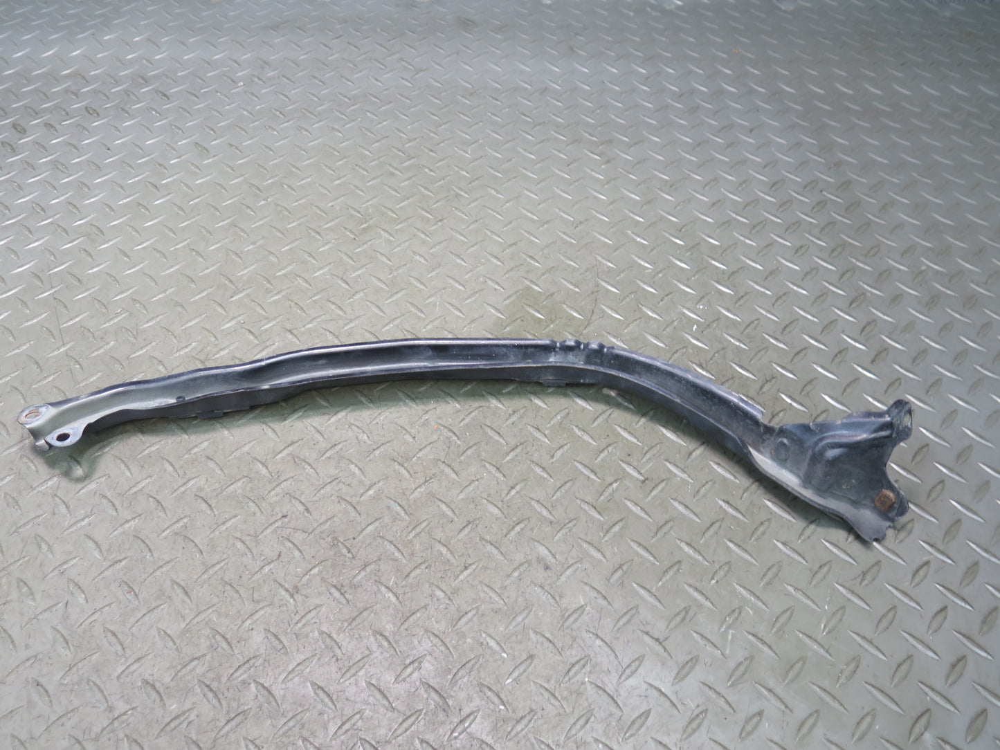 01-05 Lexus JCE10L IS300 Set of 2 Front Headlight Mount Bracket Support OEM