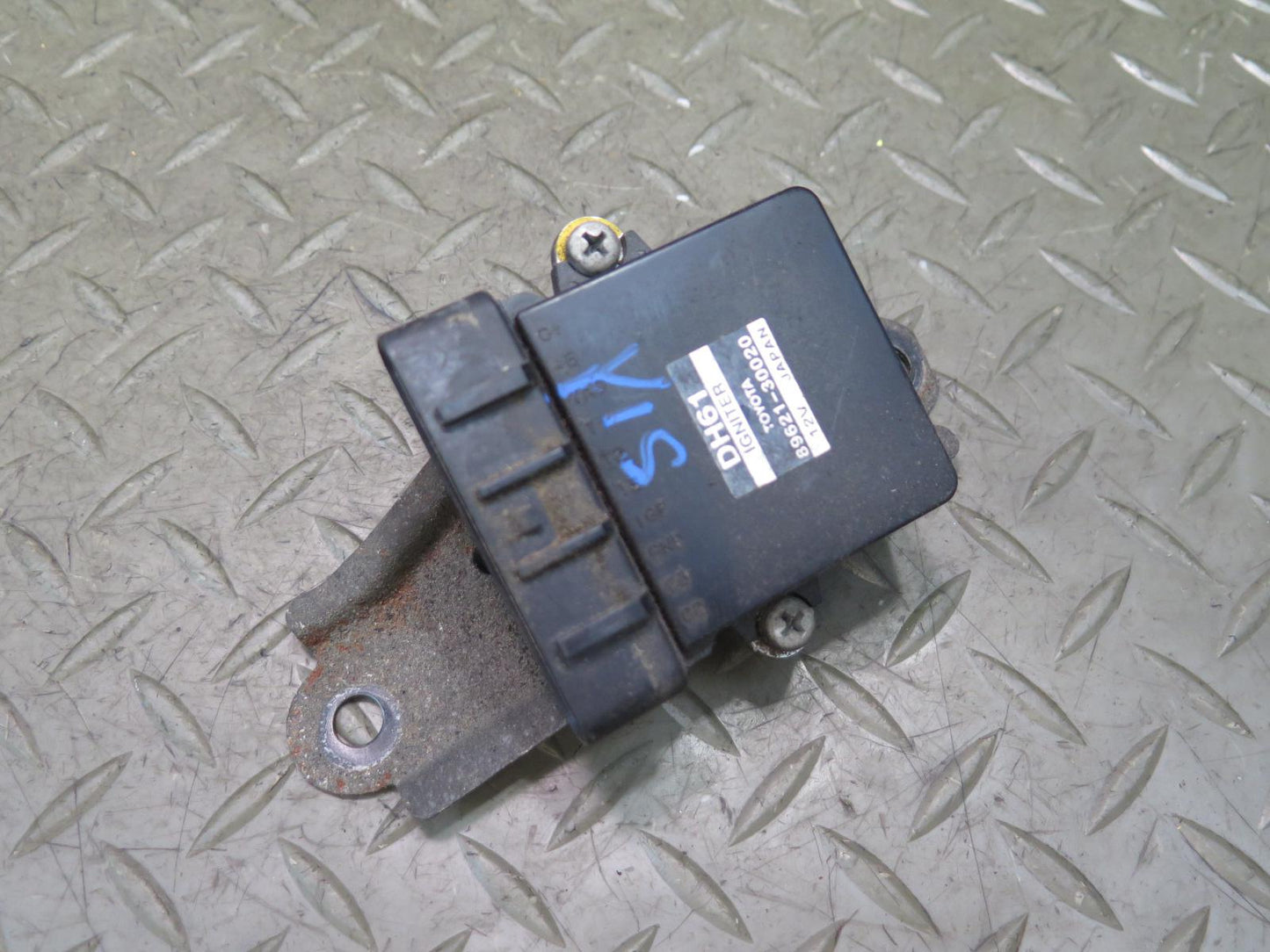 01-05 Lexus JCE10L IS300 Ignition Igniter Control Module 89621-30020