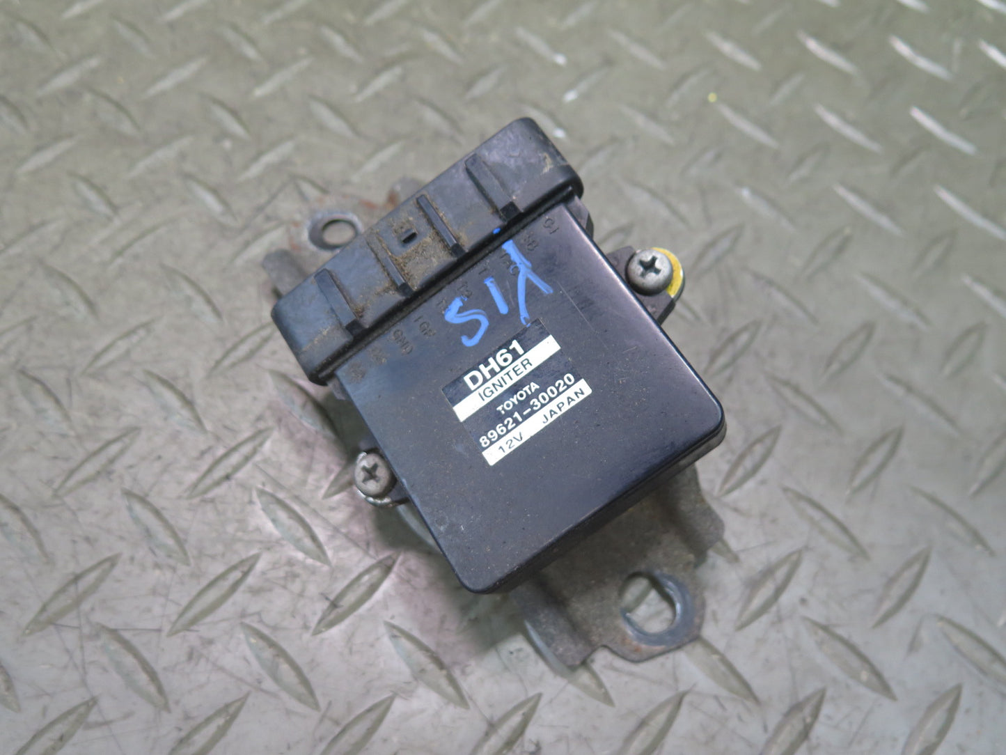 01-05 Lexus JCE10L IS300 Ignition Igniter Control Module 89621-30020