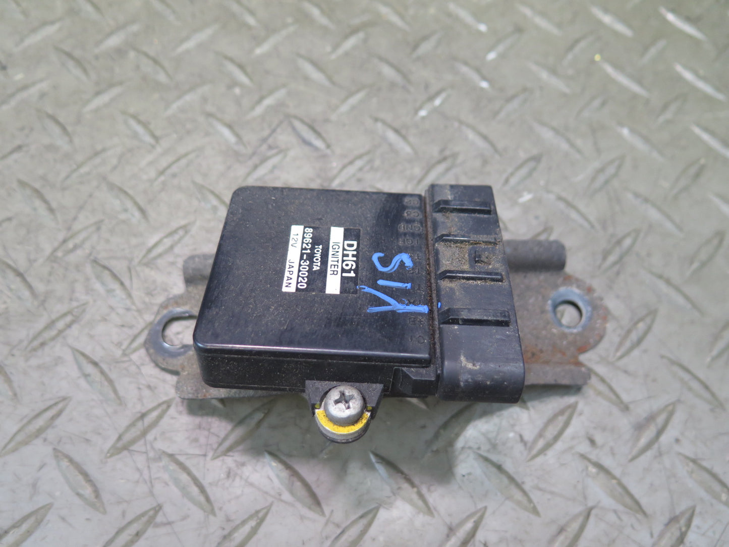 01-05 Lexus JCE10L IS300 Ignition Igniter Control Module 89621-30020