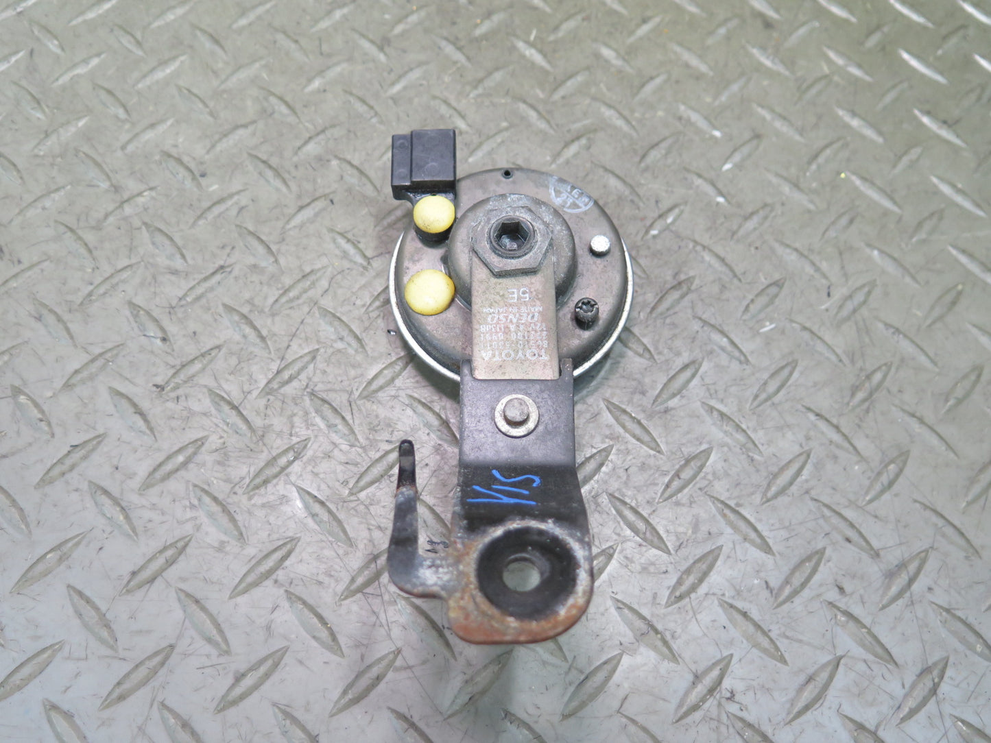 01-05 Lexus JCE10L IS300 Anti Theft Horn Alarm Siren OEM