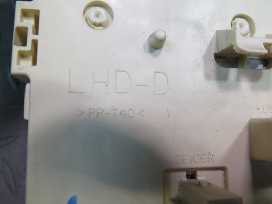 01-05 Lexus JCE10L IS300 Left Fuse Relay Box Module OEM