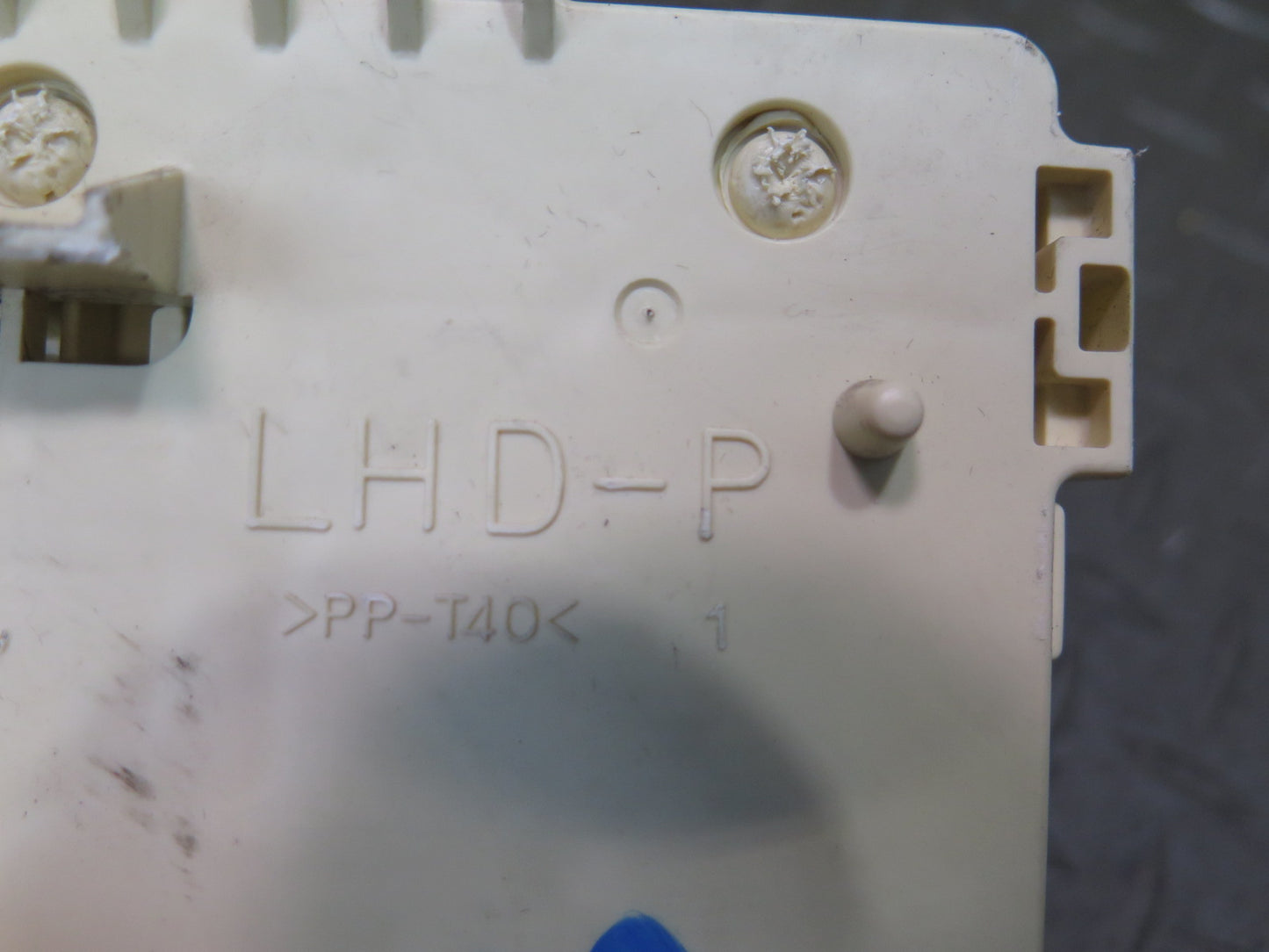 01-05 Lexus JCE10L IS300 Right Fuse Relay Box Module OEM