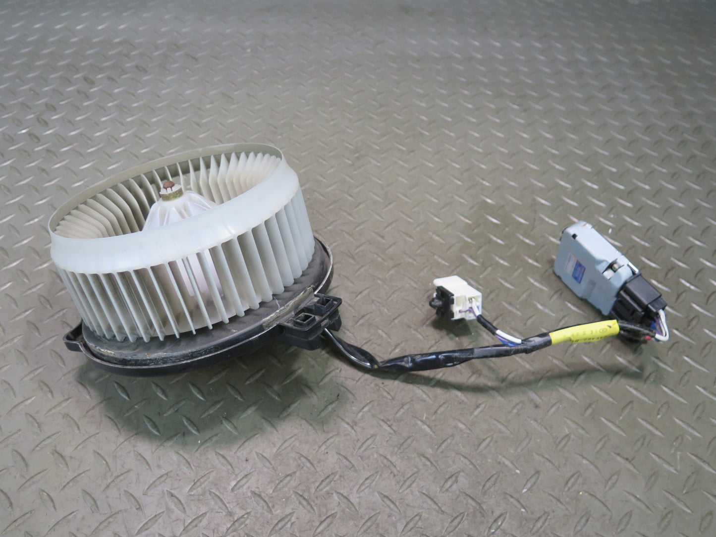 01-05 Lexus JCE10L IS300 A/C Heater Blower Motor Fan w Control Module Set OEM