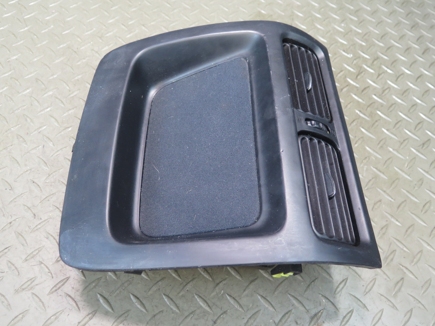 01-03 Lexus JCE10L IS300 Dash Front Center A/C Air Vent Grille Trim Panel OEM