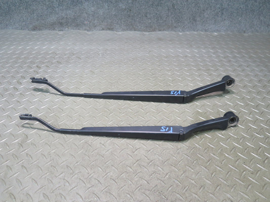 01-05 Lexus JCE10L IS300 Set of 2 Front Left & Right Windshield Wiper Arm OEM