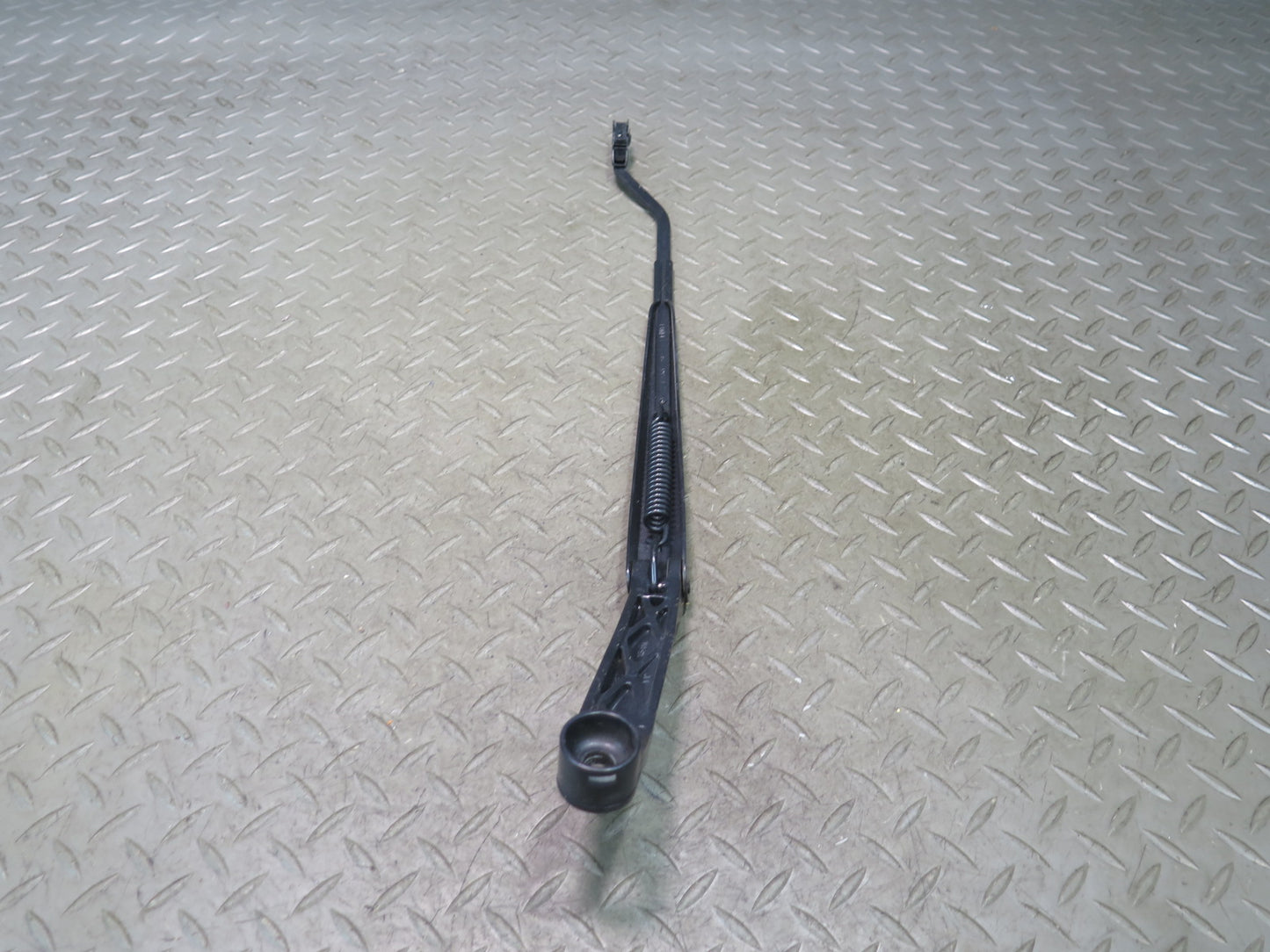 01-05 Lexus JCE10L IS300 Set of 2 Front Left & Right Windshield Wiper Arm OEM