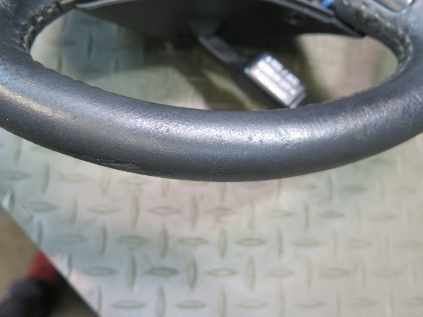 01-05 Lexus JCE10L IS300 A/T Leather Steering Wheel w Cruise Switch OEM