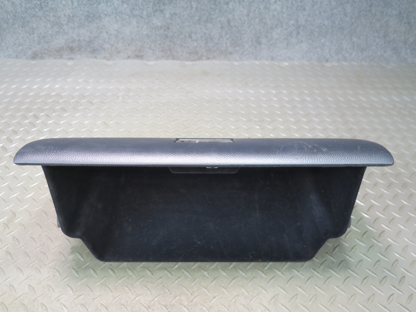 01-05 Lexus JCE10L IS300 Dash Glove Box Compartment Storage OEM