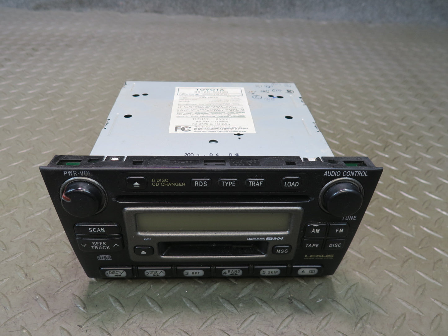 02-05 Lexus JCE10L IS300 Radio Cassette CD Player Receiver 86120-53120 OEM