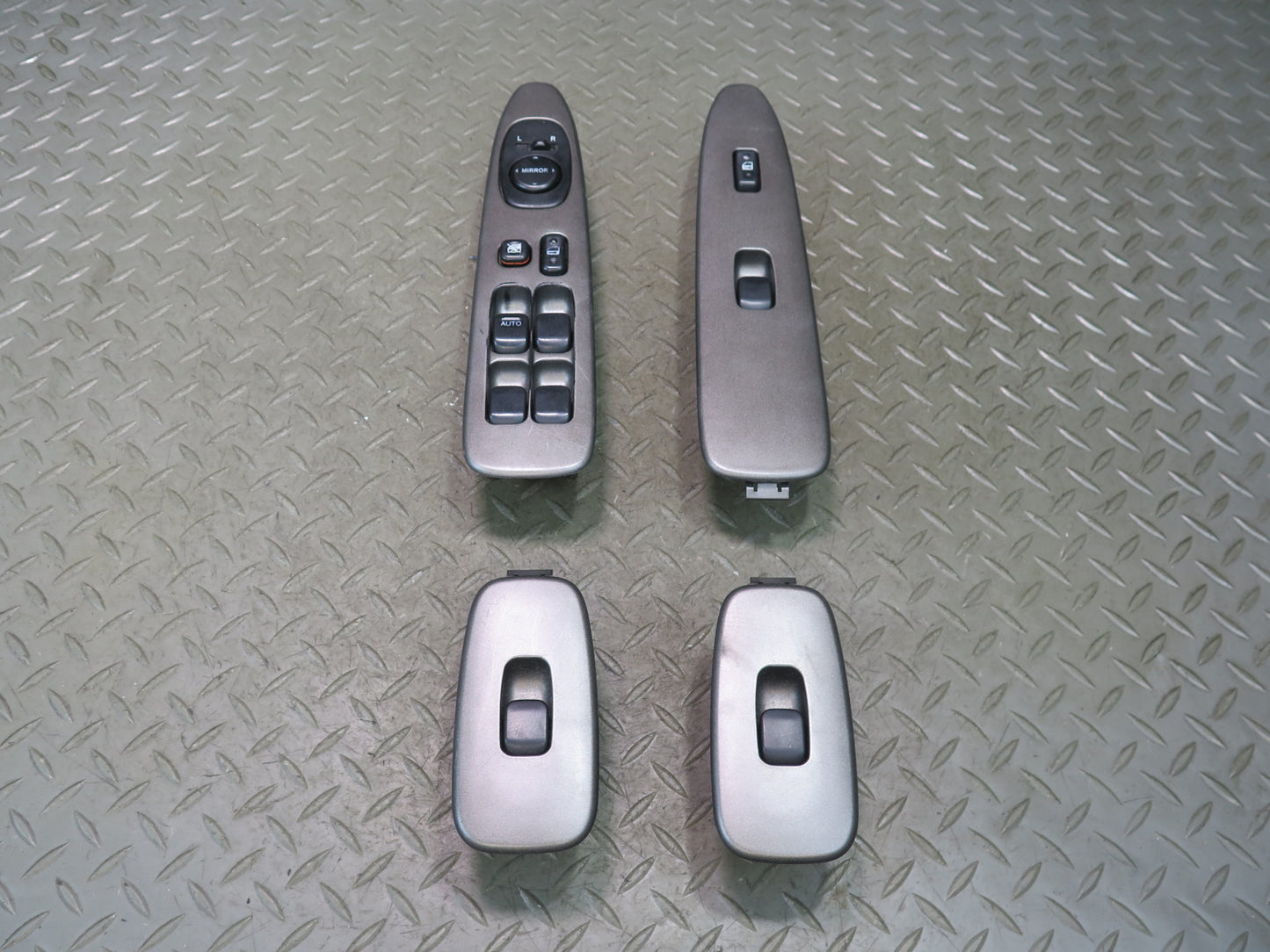01-05 Lexus JCE10L IS300 Set of 4 Front & Rear Door Window Mirror Switch OEM