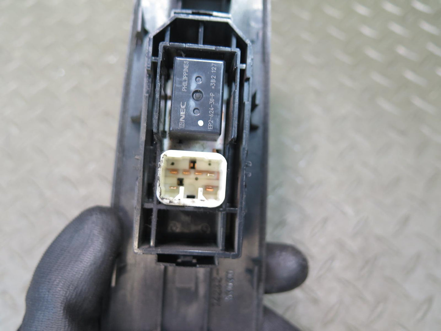 01-05 Lexus JCE10L IS300 Set of 4 Front & Rear Door Window Mirror Switch OEM