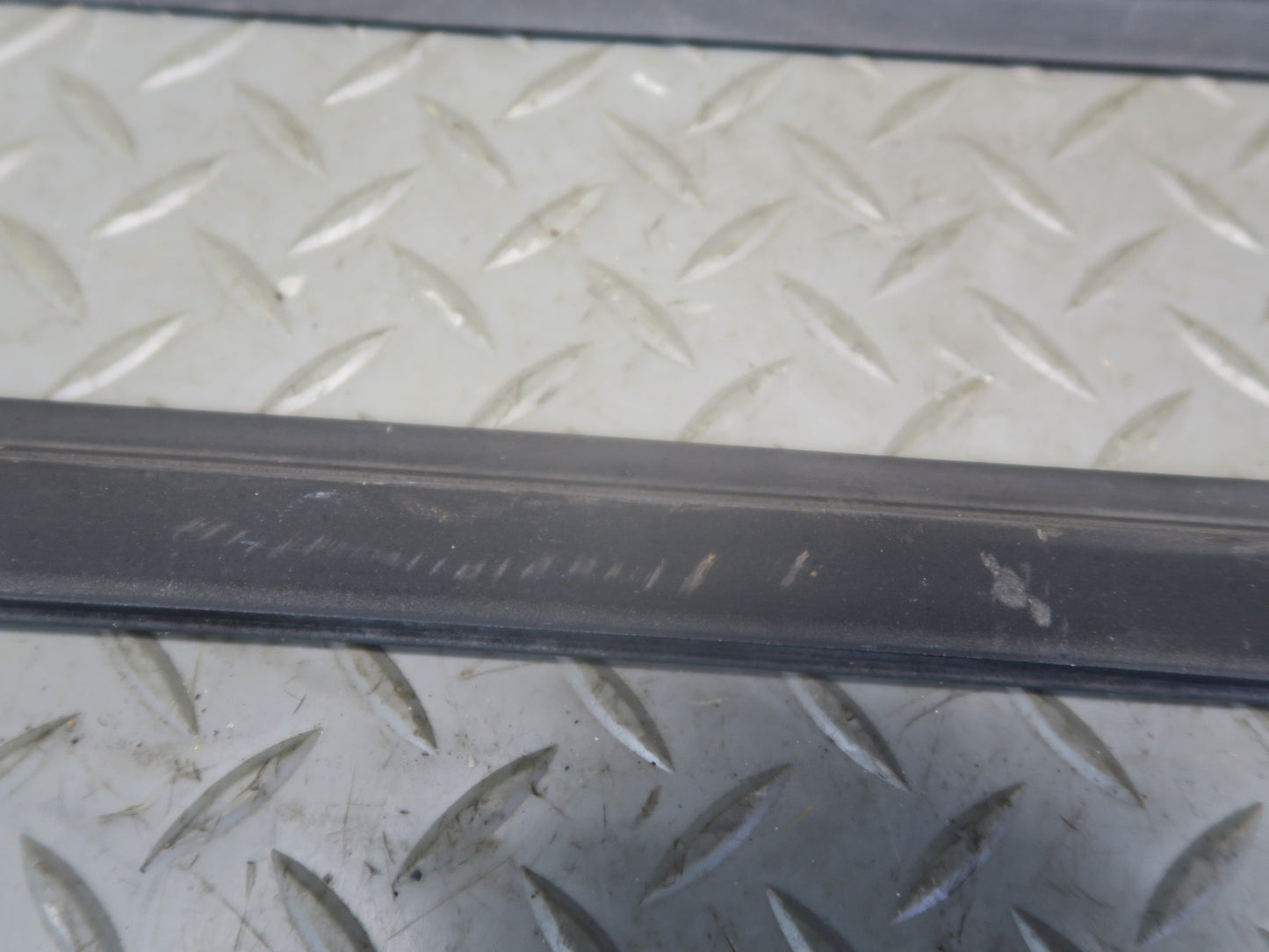 93-96 Nissan Z32 300ZX Conv Set of 2 Left & Right Door Window Trim Molding OEM