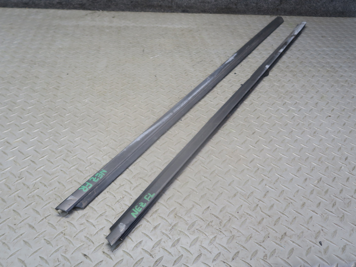 93-96 Nissan Z32 300ZX Conv Set of 2 Left & Right Door Window Trim Molding OEM