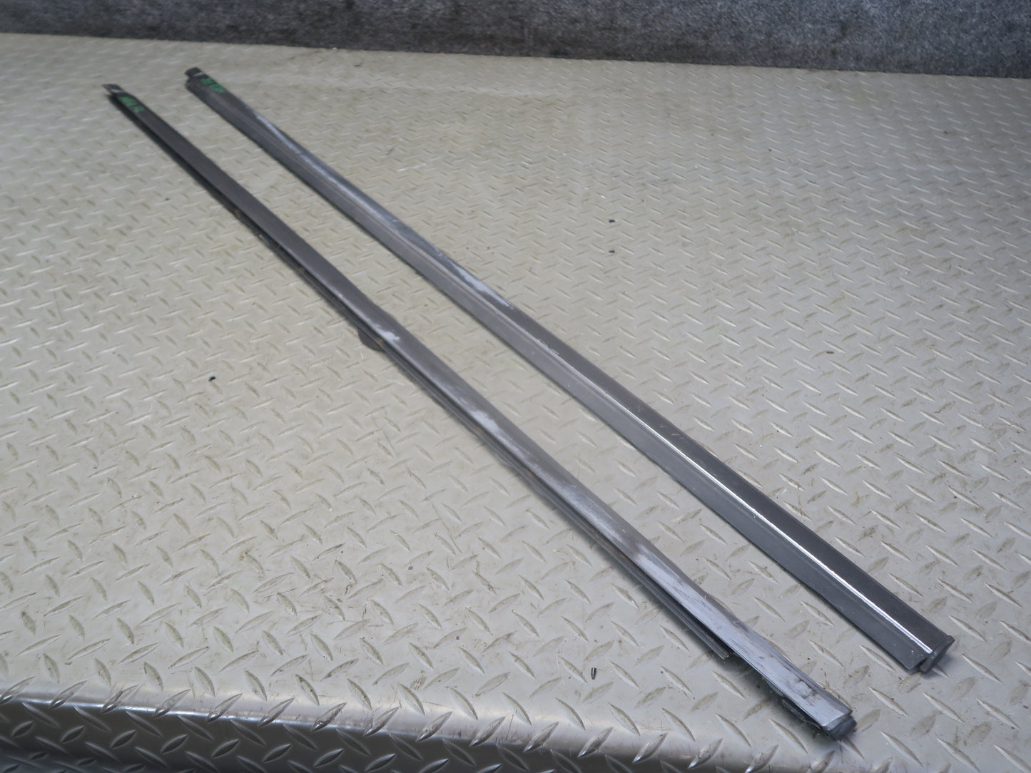 93-96 Nissan Z32 300ZX Conv Set of 2 Left & Right Door Window Trim Molding OEM