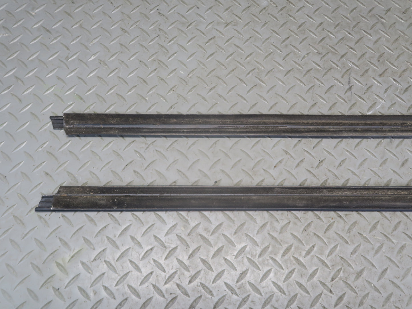 93-96 Nissan Z32 300ZX Conv Set of 2 Left & Right Door Window Trim Molding OEM