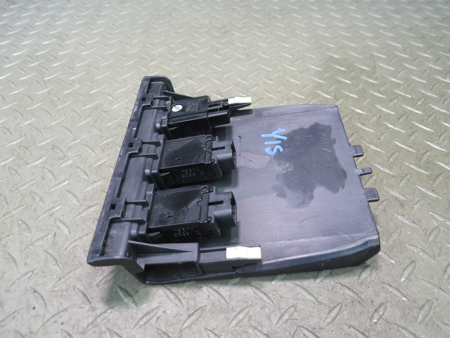 01-03 Lexus JCE10L IS300 Heated Seat Heater Traction Control Switch Panel OEM