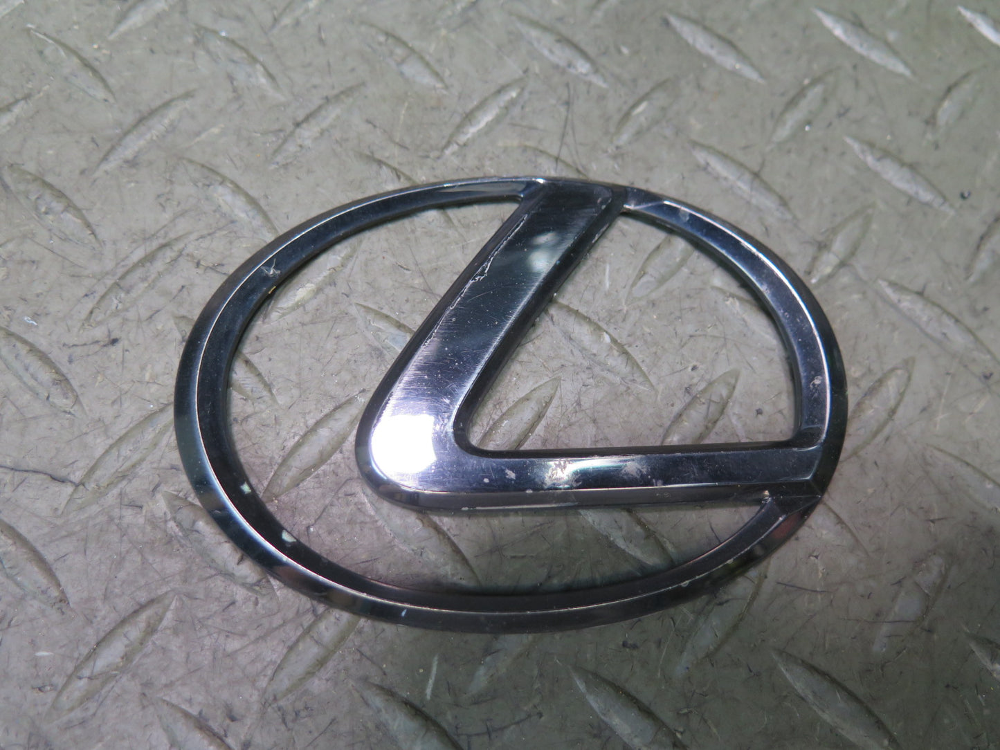 01-05 Lexus JCE10L IS300 Rear Trunk Lid Emblem Logo Badge Symbol Set OEM