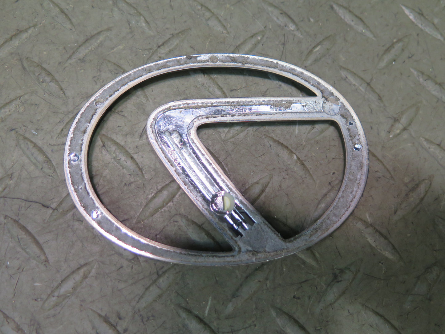 01-05 Lexus JCE10L IS300 Rear Trunk Lid Emblem Logo Badge Symbol Set OEM