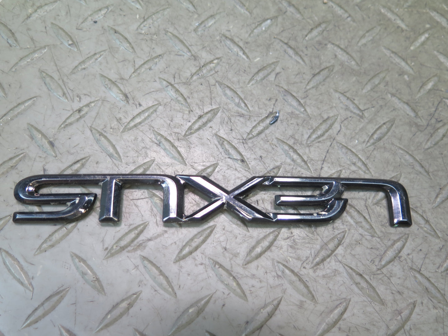 01-05 Lexus JCE10L IS300 Rear Trunk Lid Emblem Logo Badge Symbol Set OEM