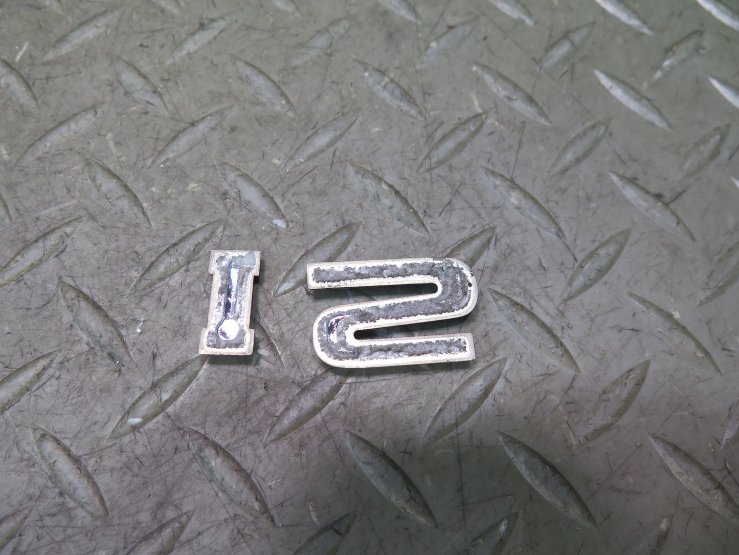 01-05 Lexus JCE10L IS300 Rear Trunk Lid Emblem Logo Badge Symbol Set OEM