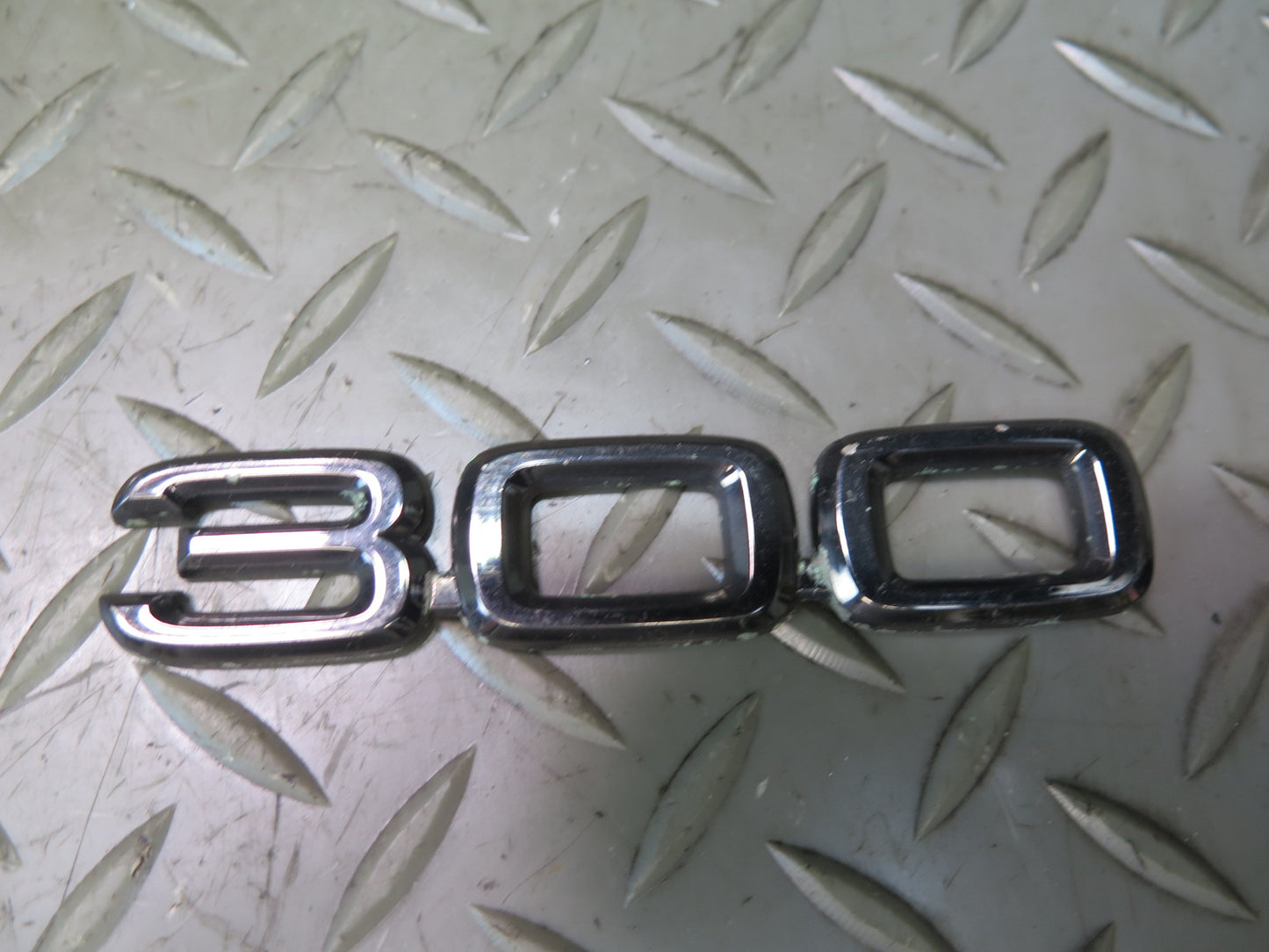 01-05 Lexus JCE10L IS300 Rear Trunk Lid Emblem Logo Badge Symbol Set OEM