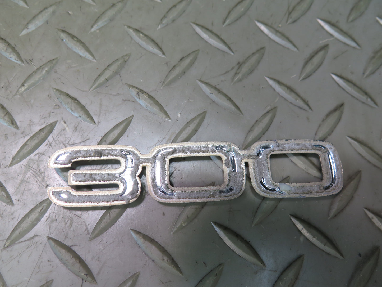 01-05 Lexus JCE10L IS300 Rear Trunk Lid Emblem Logo Badge Symbol Set OEM