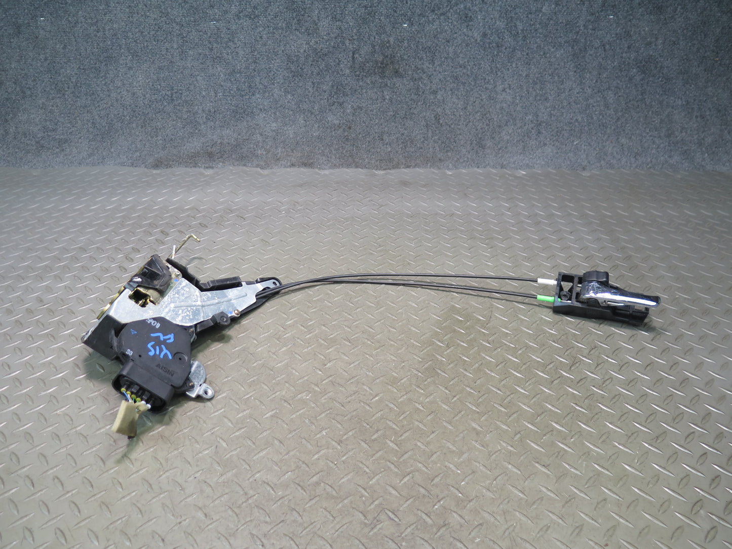 01-03 Lexus JCE10L IS300 Front Left Door Lock Latch Actuator OEM