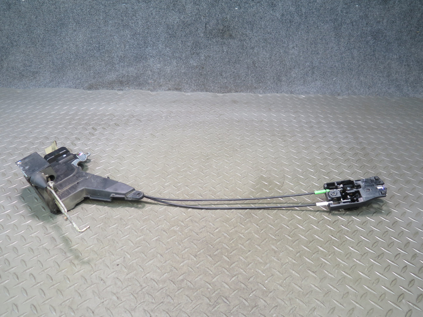 01-03 Lexus JCE10L IS300 Front Left Door Lock Latch Actuator OEM