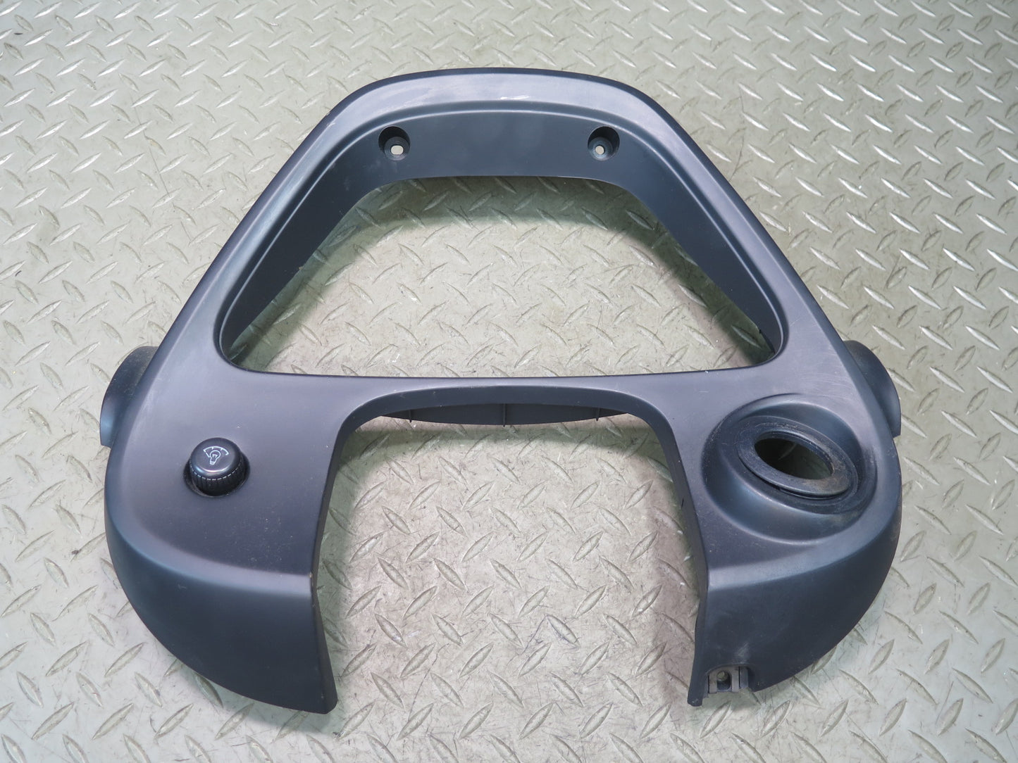 01-05 Lexus JCE10L IS300 Instrument Cluster Speedometer Trim Bezel Panel OEM
