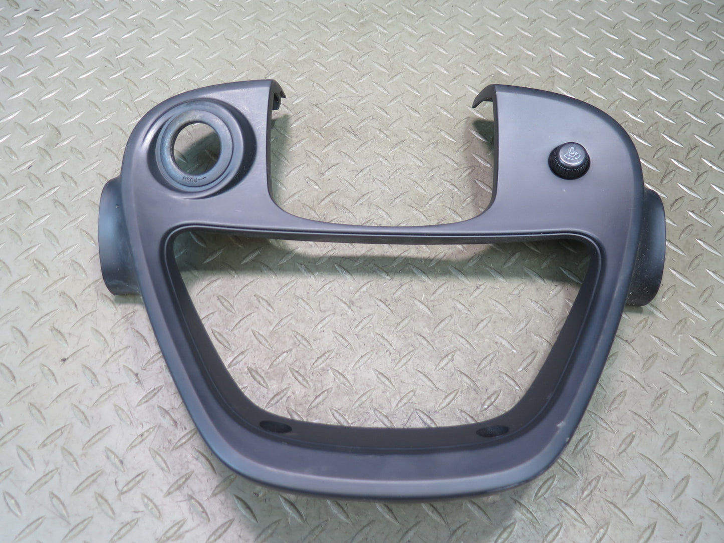 01-05 Lexus JCE10L IS300 Instrument Cluster Speedometer Trim Bezel Panel OEM