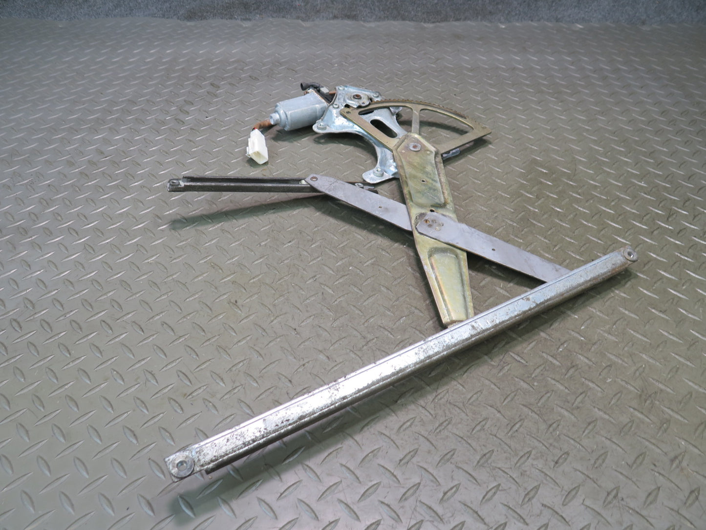 01-05 Lexus JCE10L IS300 Front Left Door Window Regulator w Motor OEM