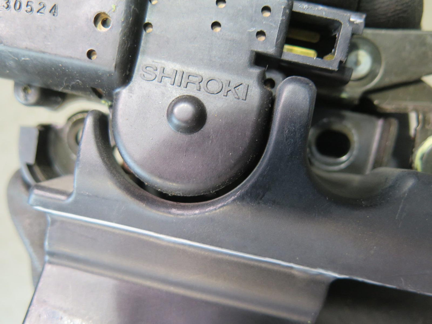 01-05 Lexus JCE10L IS300 Rear Trunk Lid Lock Latch Actuator OEM